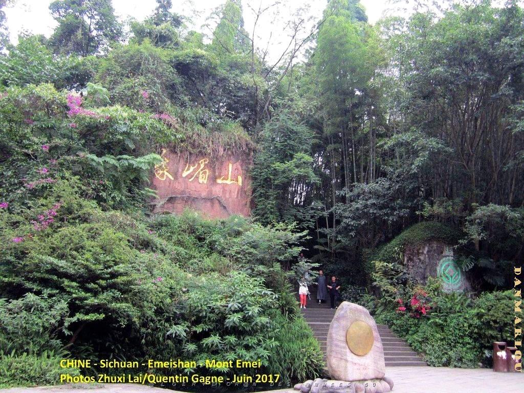 Emeishan 035.JPG